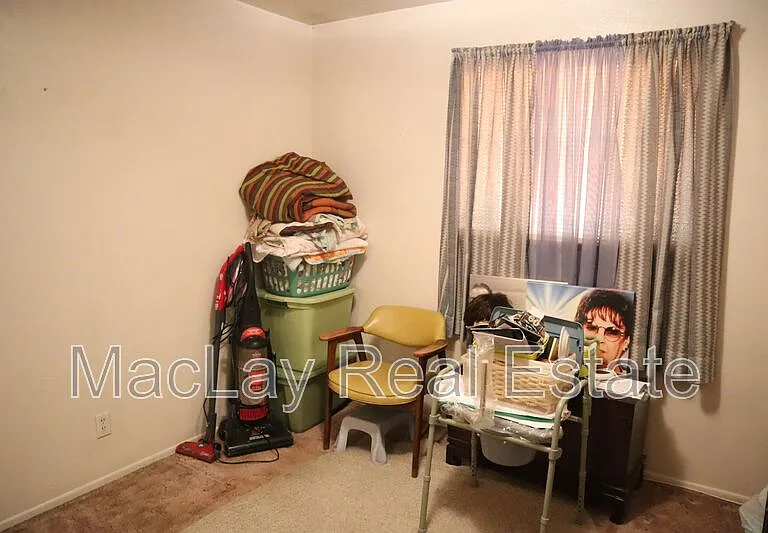 408 W Elgin St — Photo 13