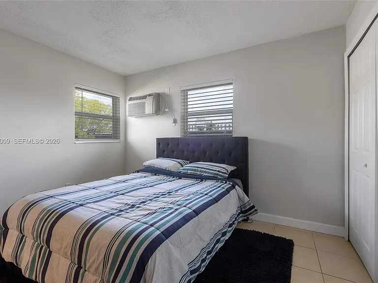 5755 NW 7th Ave #9 — Photo 8