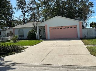 9028 Southern Comfort Dr, Largo, FL 33773