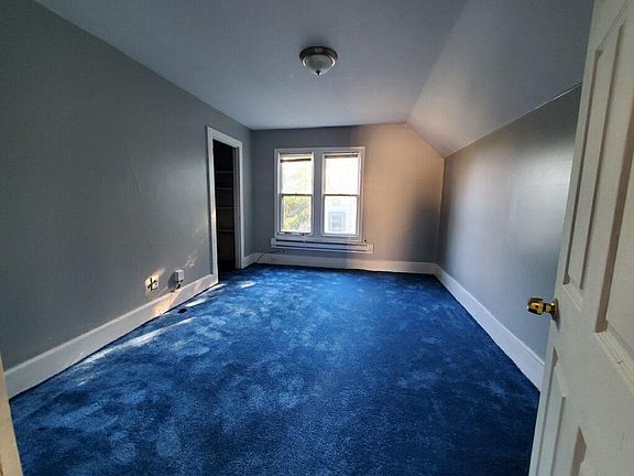 4th image of 523 McCourtie St #2
