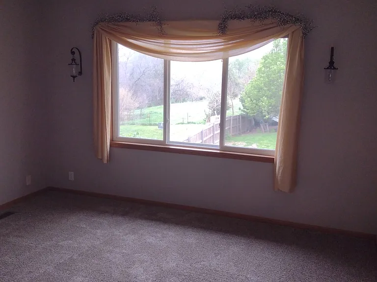 807 Cedar View Ln — Photo 8