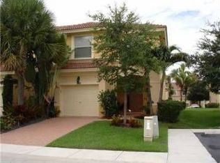 390 River Bluff Ln, Royal Palm Beach, FL 33411