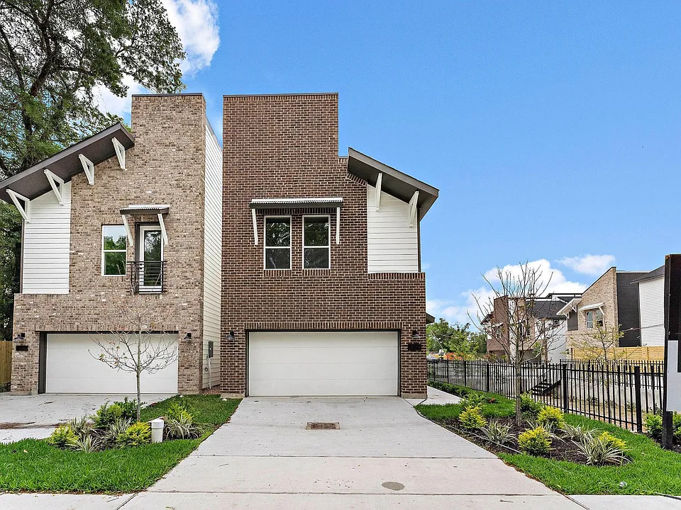 2183 Mansfield