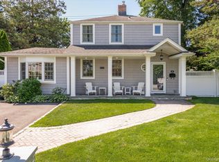 84 Earl Street, Westbury, NY 11590