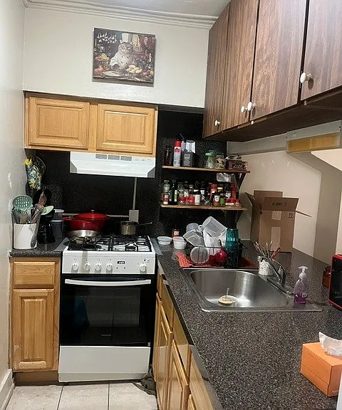 2039 Spring Garden St #1R — Photo 3