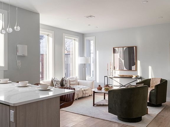 4th image of 181 Maverick St #Penthouse
