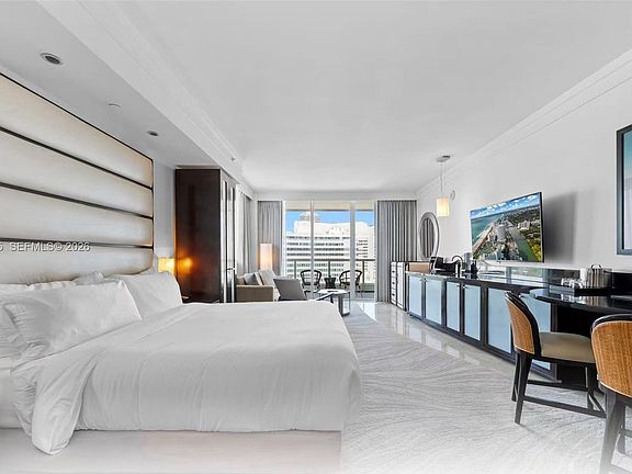 5th image of 4391 Collins Ave #1001