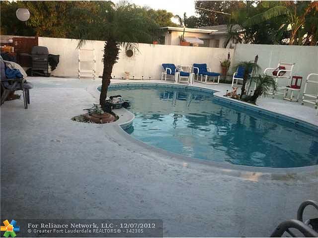 1st image of 222 NE 5th Ave