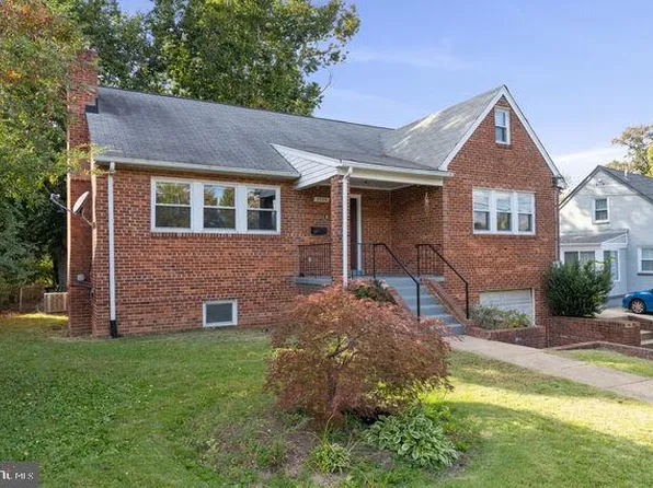 5505 Sachem Dr, Oxon Hill, MD 20745