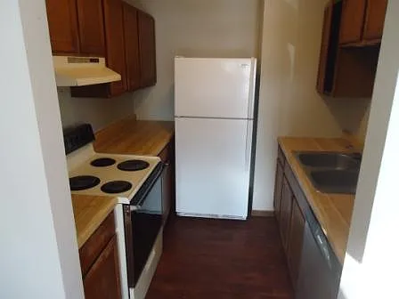 16554 Franklin Trl SE #1 — Photo 4
