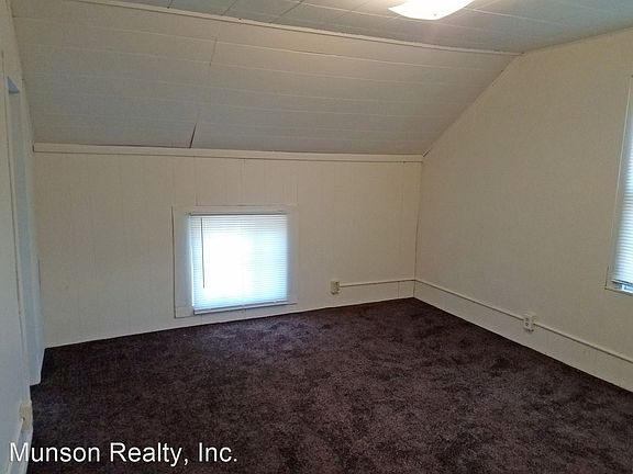 5th image of 909 Cameron Ave