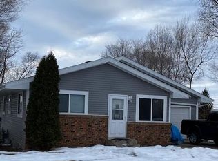 933 Park Ave W, Onalaska, WI 54650