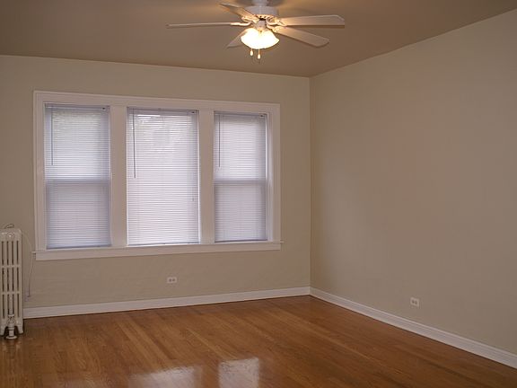 2nd image of 2414 W Catalpa Ave APT 2