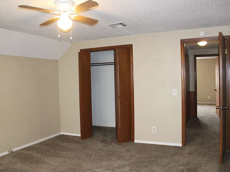 4010 SE 14th Pl — Photo 23