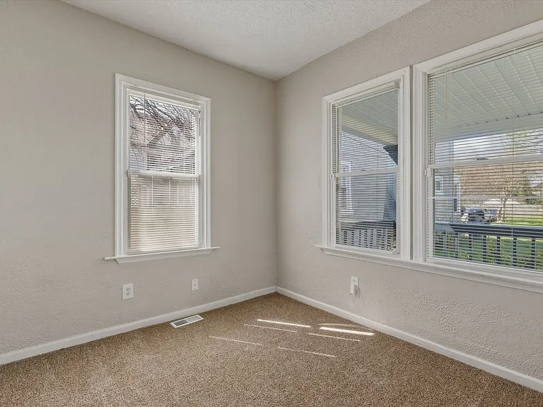 720 Forbes St — Photo 25