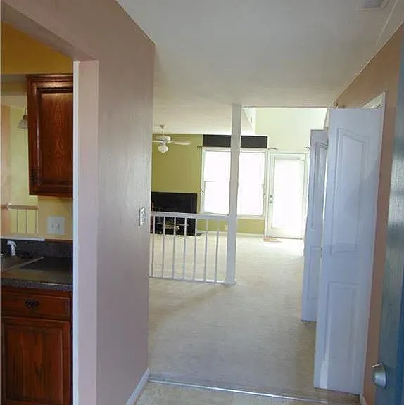 125 Wexford Dr E — Photo 25