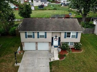 708 W Martindale Rd, Englewood, OH 45322