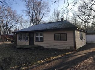 12829 California Rd, Sawyer, MI 49125