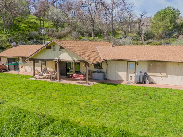 51859 Sesame Ln, Yokuts Valley, CA 93675