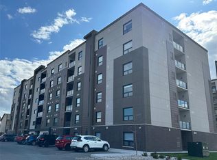 728 Brownstone Dr #409, Lakeshore, ON N9K 0A8