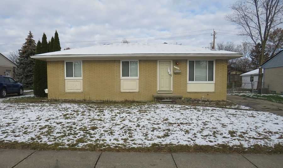 1st image of 2135 Garry Dr