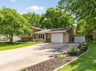 417 13th Ave NW, Waseca, MN 56093