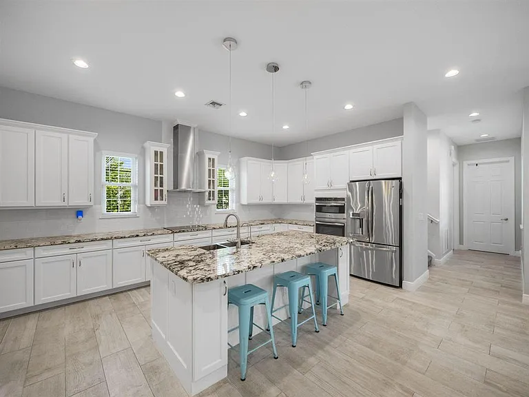 11726 SW Westcliffe Ln — Photo 3