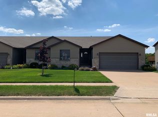 502 Mill Ridge Rd, Clinton, IA 52732