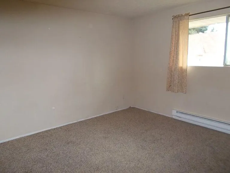 2210 Howard Ave #A — Photo 8