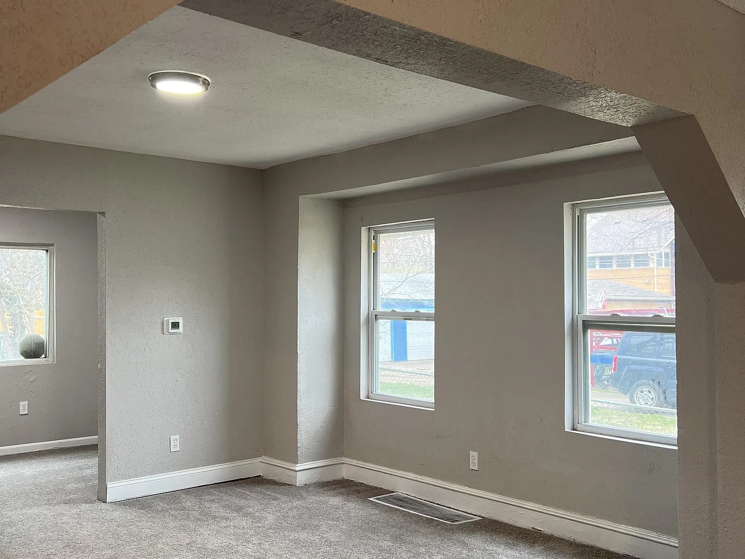 2 bed, 1.0 bath, 1351 sqft, $1,450 — Photo 2