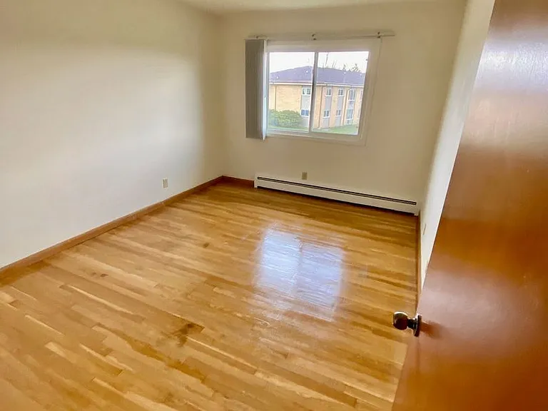 Reid Terrace — Photo 9