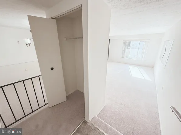 7716 Hanover Pkwy APT T4, Greenbelt, MD 20770
