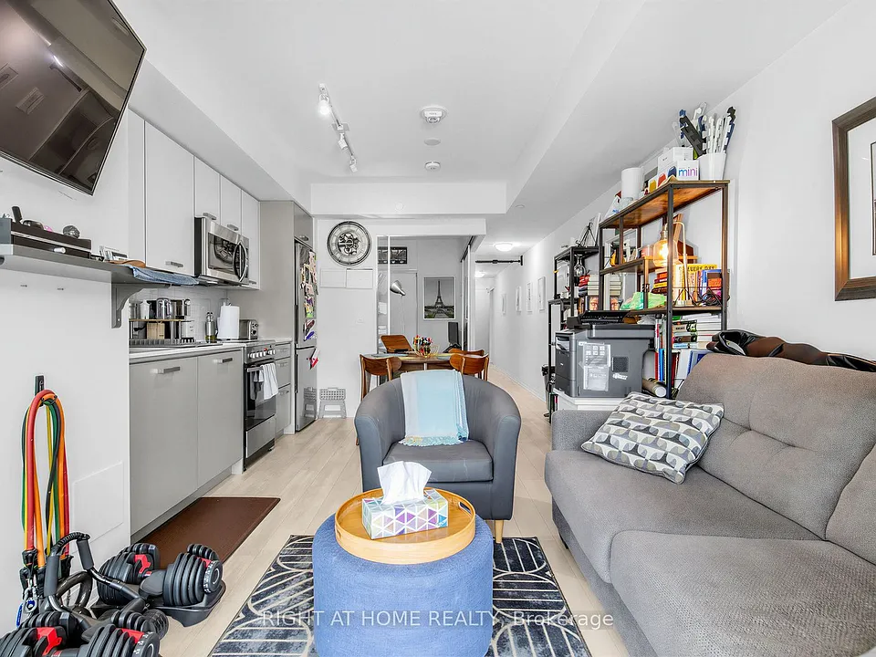 1630 Queen St E #211