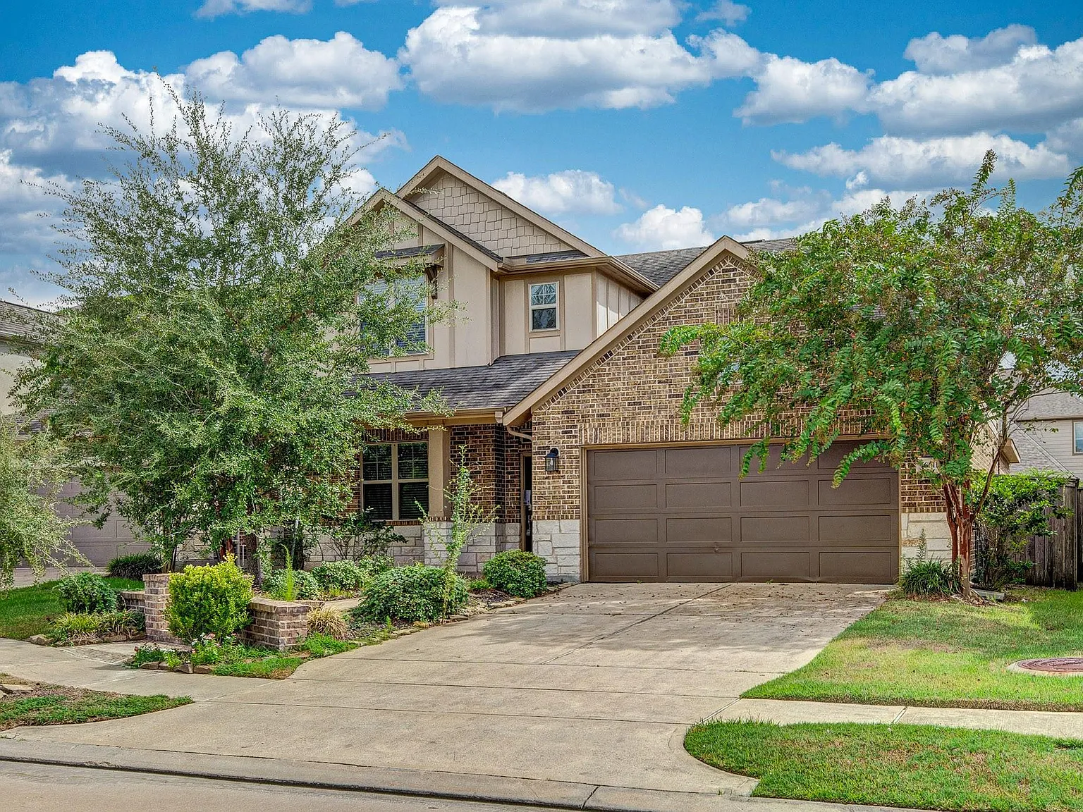4 bed, 3.0 bath, 3010 sqft, $2,800 — Photo 2