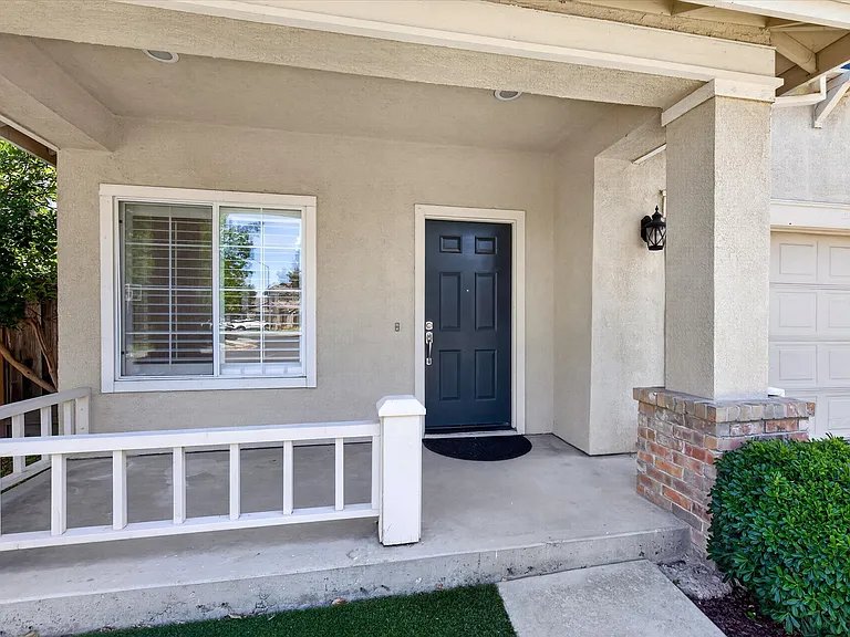 2056 Olivia Ct — Photo 4