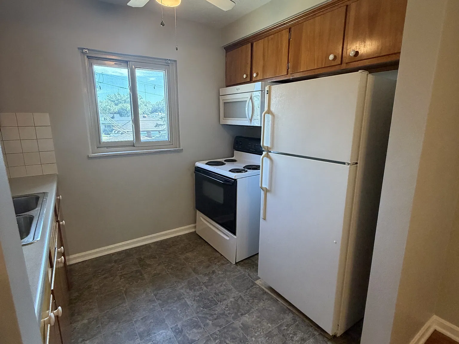 6423 Ridge Rd — Photo 2