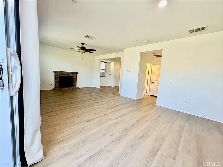 38129 Turning Leaf Ct — Photo 14