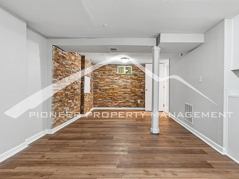 44 Julian St — Photo 16