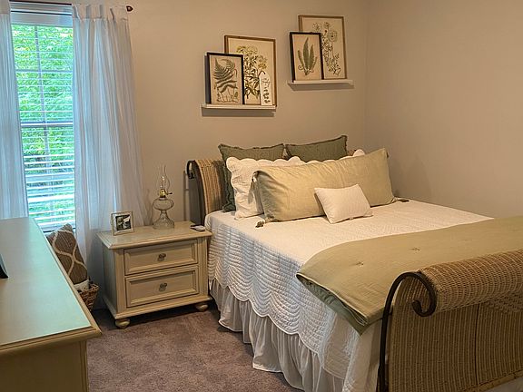 Upstairs Bedroom #2