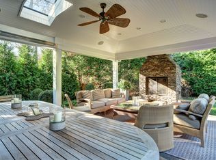 21 Boxwood St, East Hampton, NY 11937