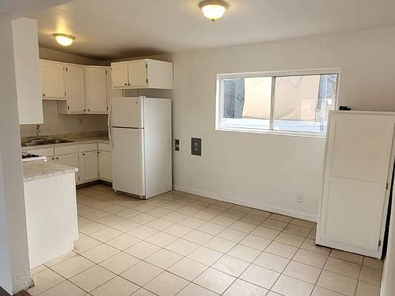 3rd image of 3969 Denker Ave #4