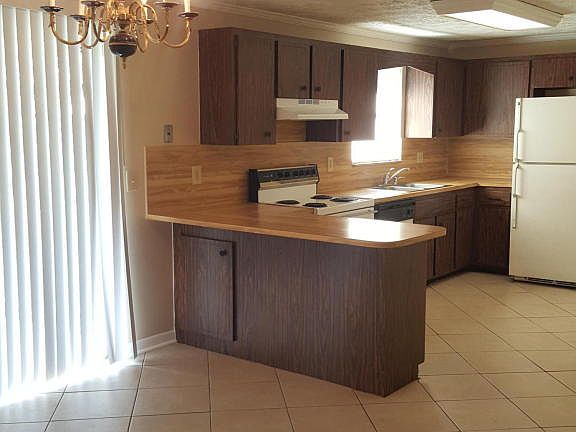 5th image of 2354 Constitution Dr