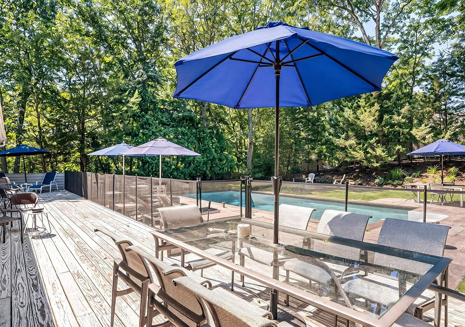 Expansive Private East Hampton Retreat with a Pool & Large Deck — Photo 3