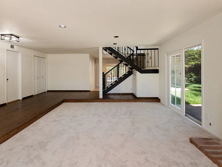 3102 Granville Ave — Photo 14