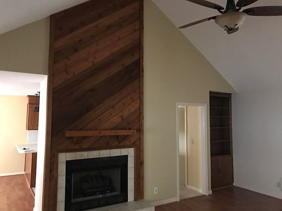 4th image of 410 Greenwich Dr