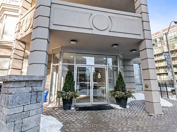 2nd image of 20 Collier St #903