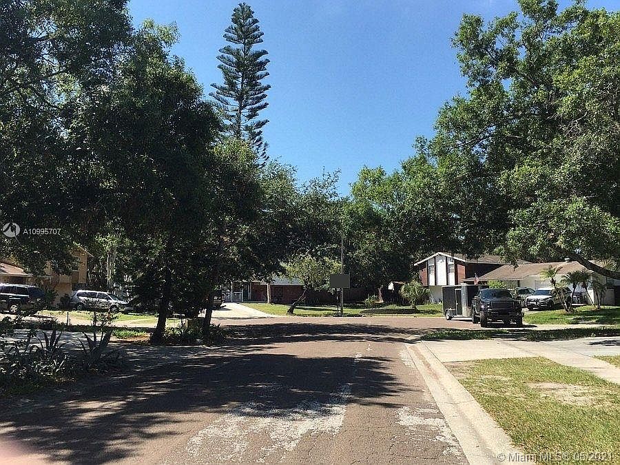 1st image of 7008 Lakeview Ct