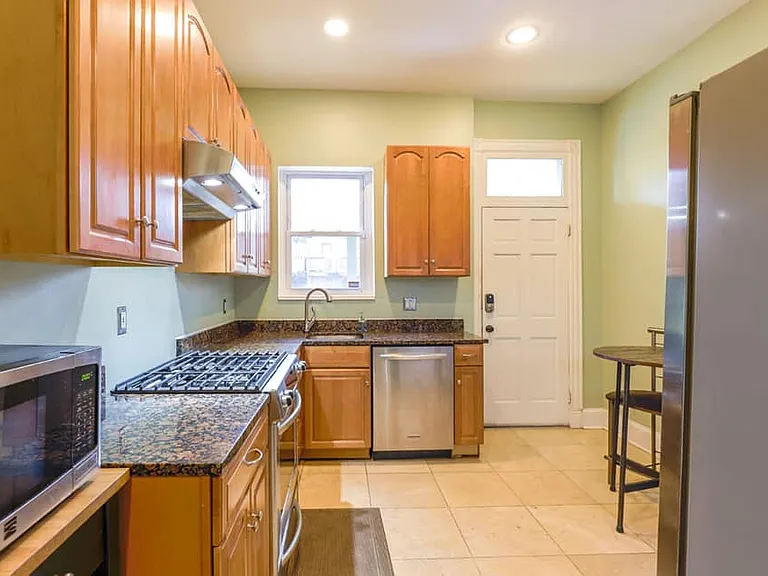 49 Quincy Pl NE #2 — Photo 4
