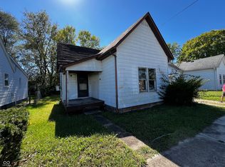 1207 10th St, Columbus, IN 47201
