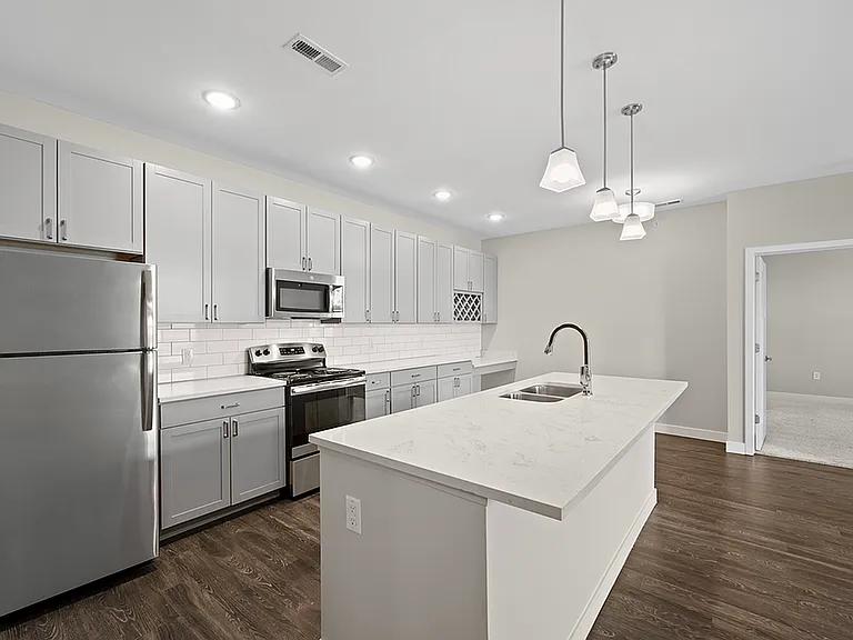 Satori Flats — Photo 14